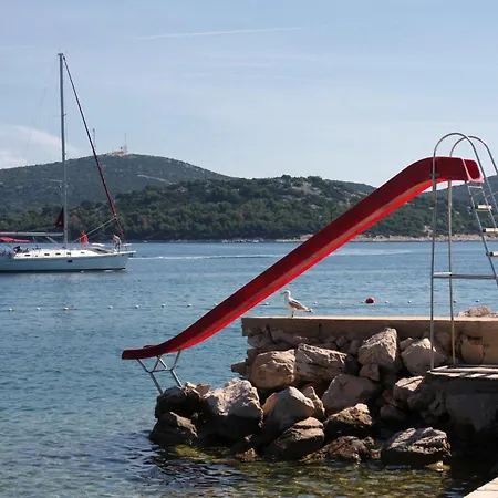 Lägenhet With Parking Space Jezera, Murter - 23480 *