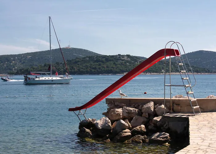 Appartamento With Parking Space Jezera, Murter - 23480 *